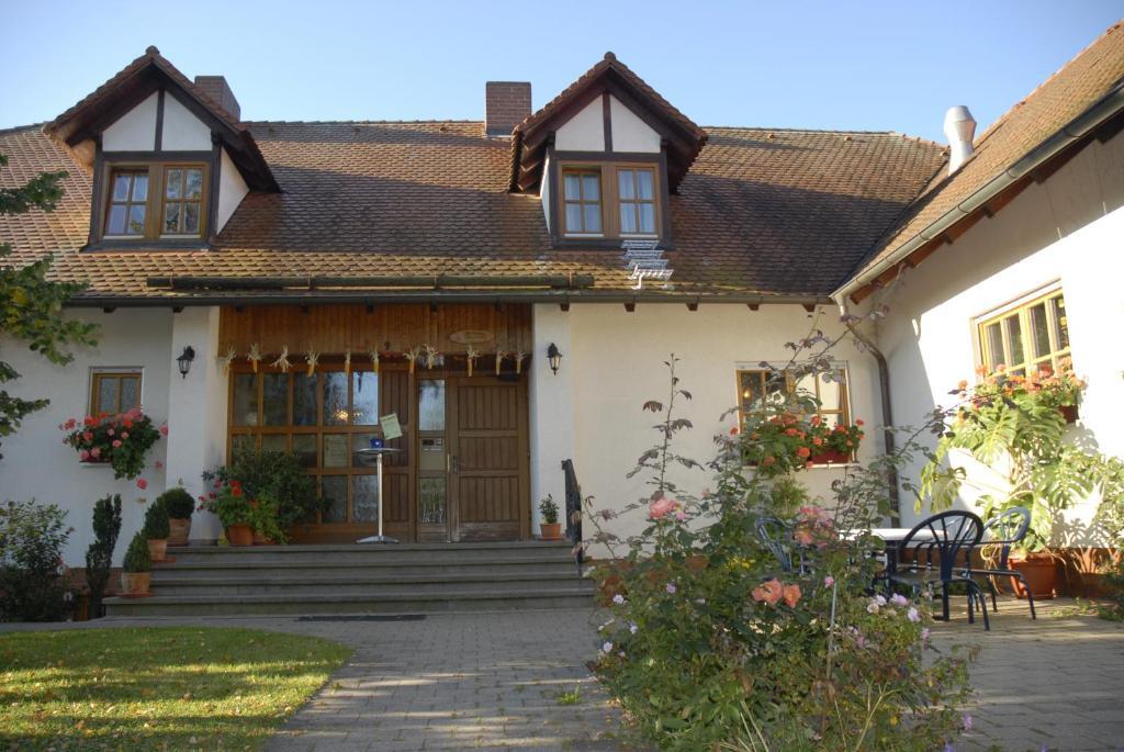 Gasthaus-Pension Hofmann Oberdachstetten ภายนอก รูปภาพ