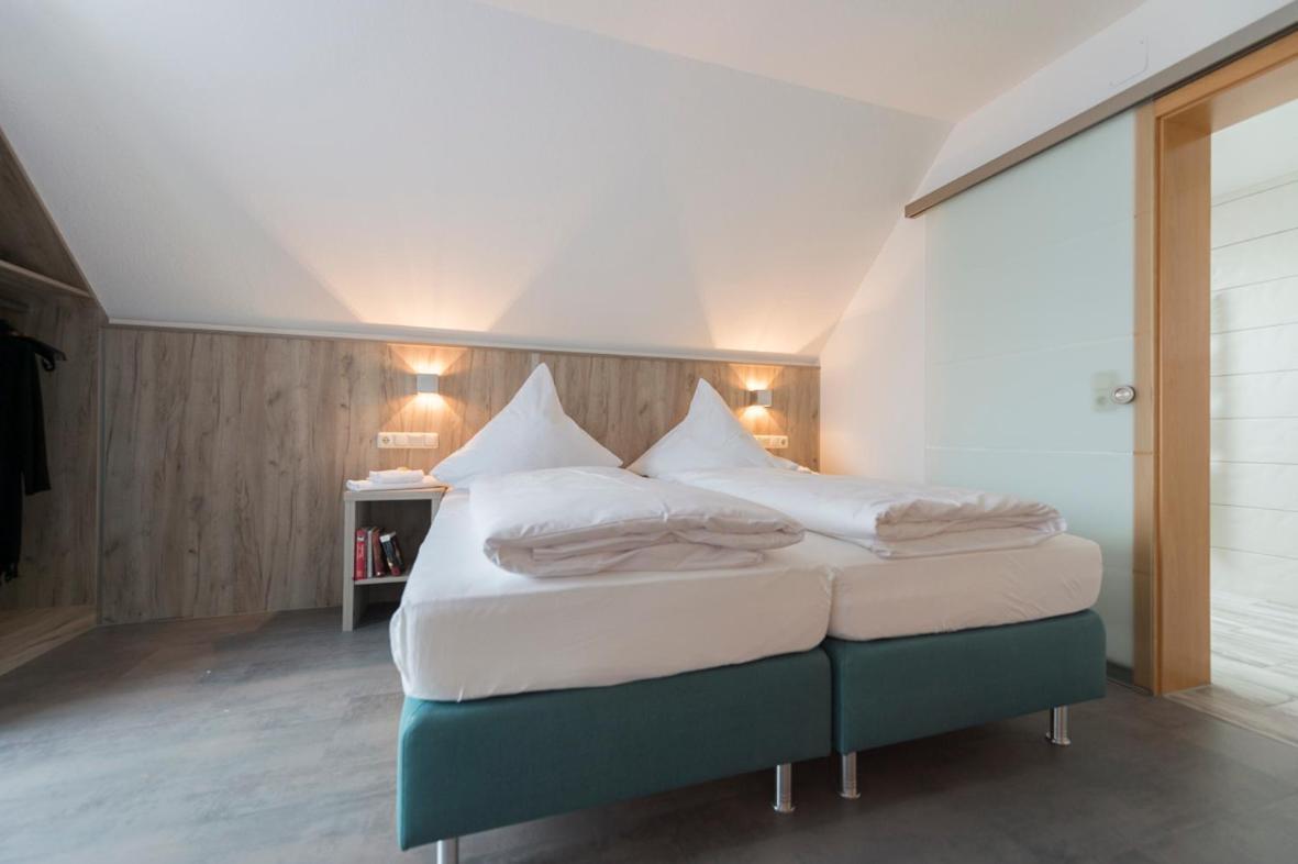 Gasthaus-Pension Hofmann Oberdachstetten ภายนอก รูปภาพ